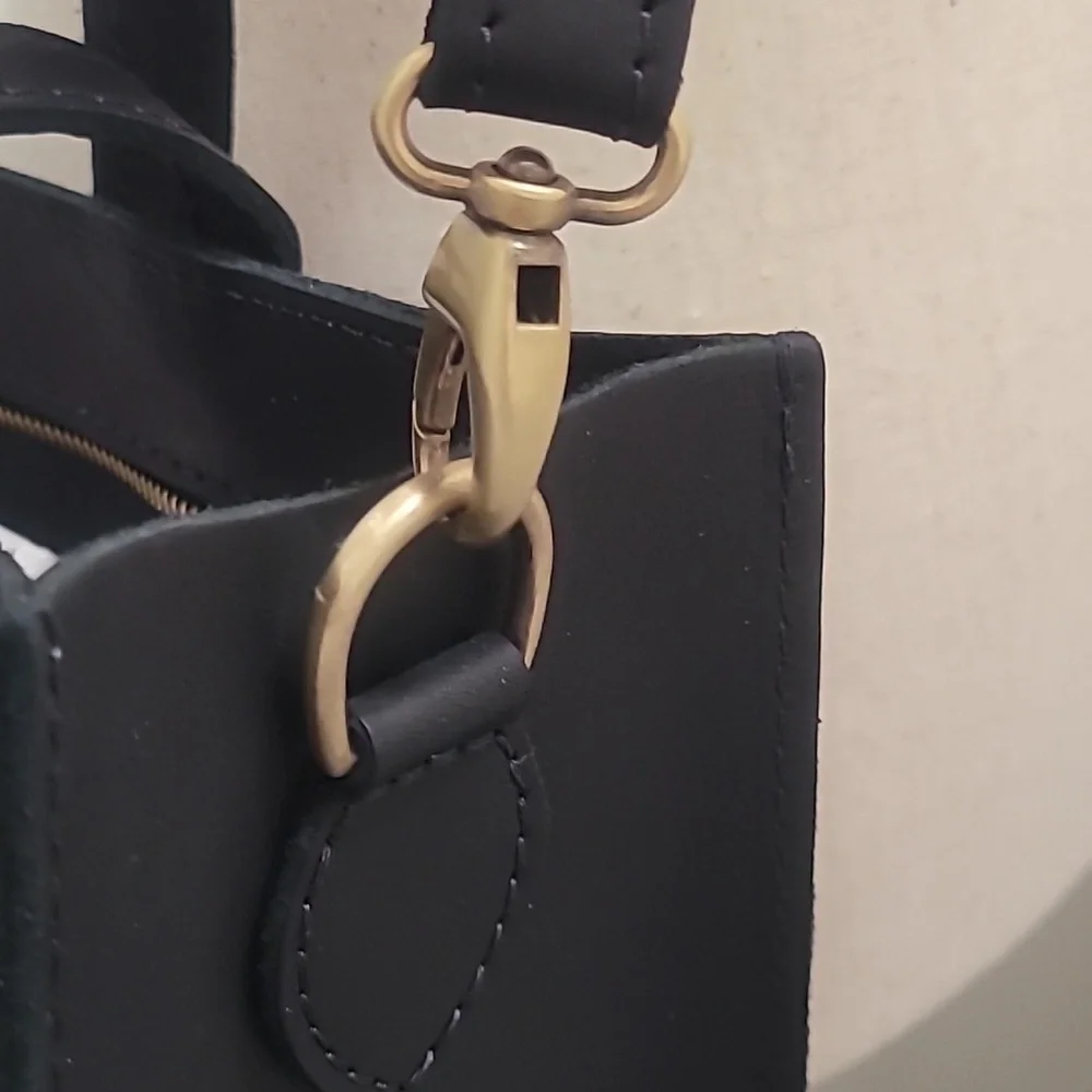 Portland Leather Black Tote - Picture 3 of 8